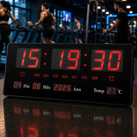 Relógio De Parede Digital LED Grande 36x15cm Hora Data Temperatura Calendário Alarme Bivolt Memória Relógio Eletrônico P/ Academia Recepção Escritório Clínica Comércio Hall Empresa Vermelho