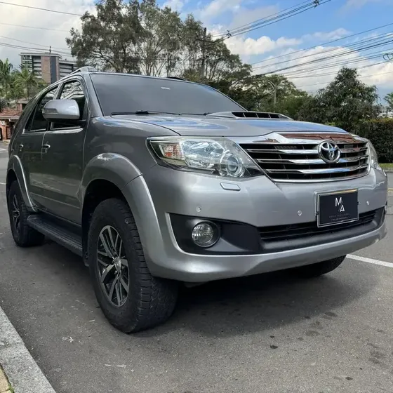 Toyota Fortuner 2015 3.0 Srv Blin Ii Plus