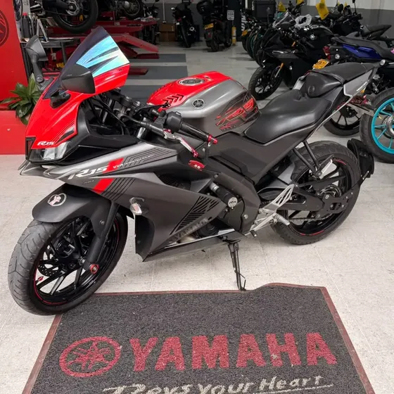  Yamaha R15 V3  Modelo 2023   57.000 Km  Documentos Vi