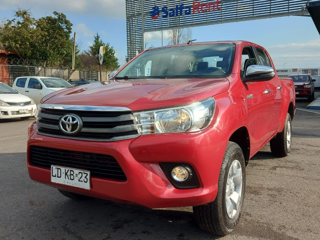 Toyota Hilux Hilux Dc 4x4 2.4 D Sr Mt