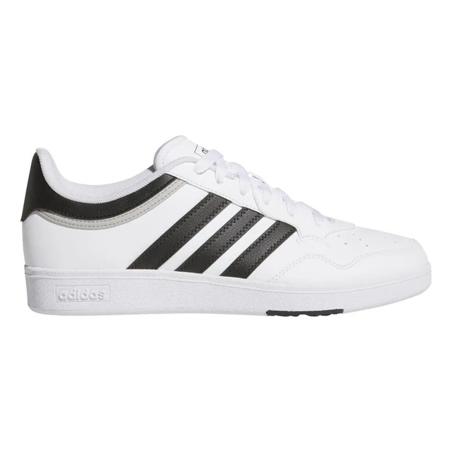 Tênis adidas Hoops 4.0 na cor branca com as três listras laterais em preto e detalhe no calcanhar