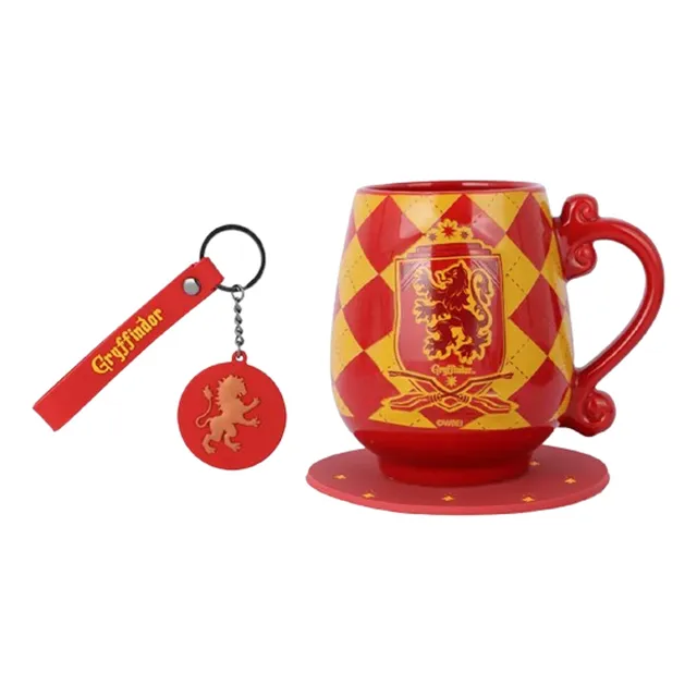 Taza De Cerámica Griffindor Harry Potter + Plato Y Llavero Color Rojo