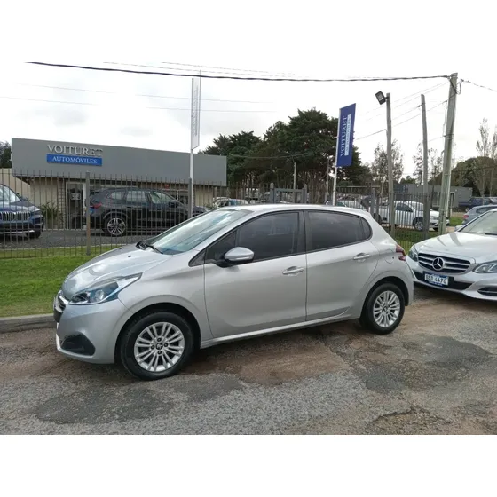 Peugeot 208 1.6 Allure