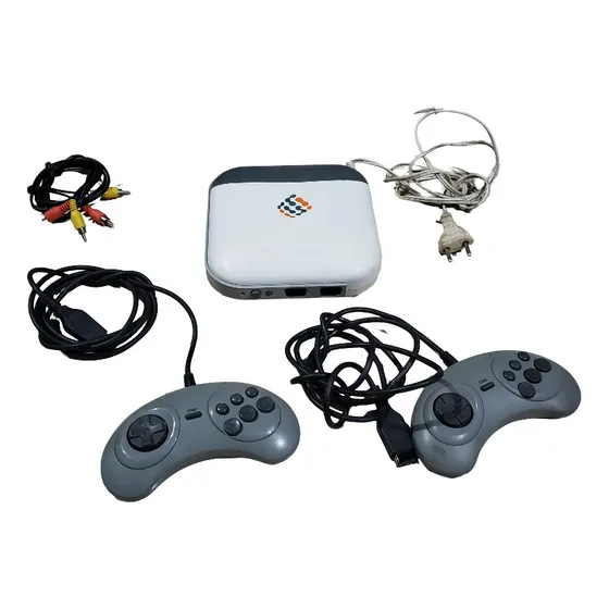 Mega Drive 3 Branco 86 In 1 Na Memória + 2 Controles. H1