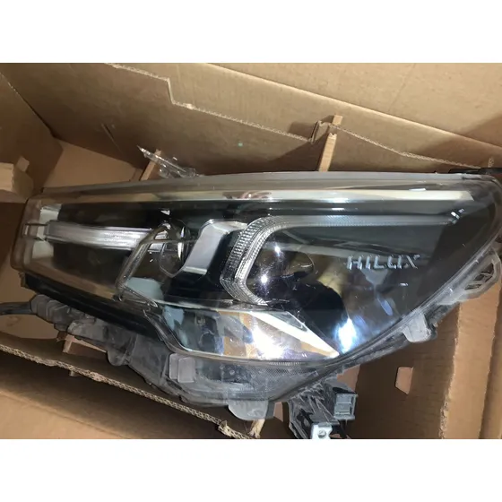 Toyota Hilux 2.8 Cd Srx 177cv 4x4 At
