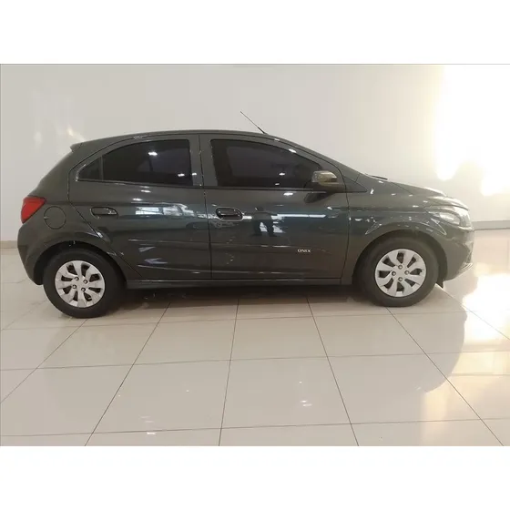 Chevrolet Onix 1.0 Mpfi Lt 8v Flex 4p Manual