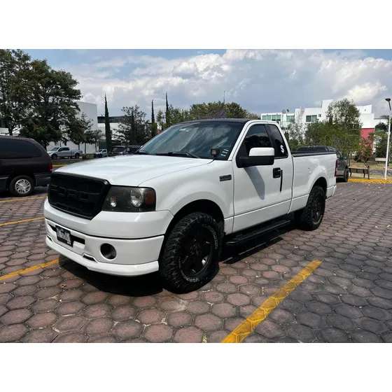 Ford Lobo 4.6 Stx Cabina Regular 4x2 At