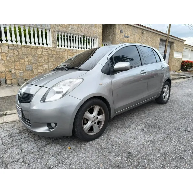 Toyota Yaris Automatico