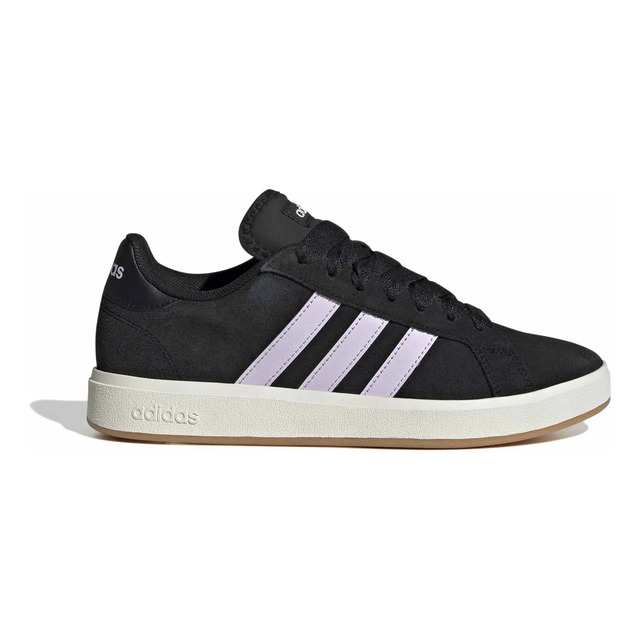 Tênis feminino adidas Grand Court Base 00s preto com listras laterais lilás e solado de borracha em vista lateral.