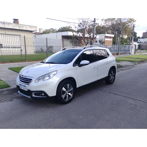 Peugeot 2008 1.6 Feline 5p