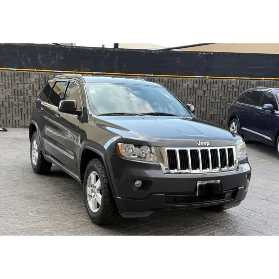 Jeep Grand Cherokee 3.6 Laredo V6 Lujo 4x2 Mt