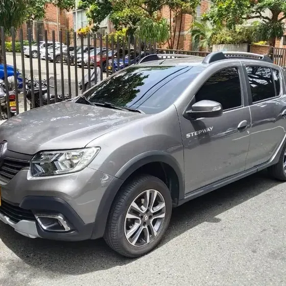 Renault Stepway 2023 1.6 Intense Automática
