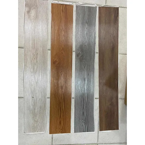 Piso Vinyl Autohadesivo Flotante Excelente Calidad