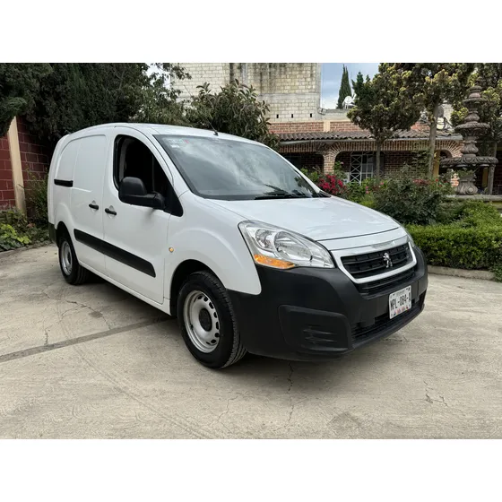Peugeot Partner 1.6 Hdi 5 Puertas Mt