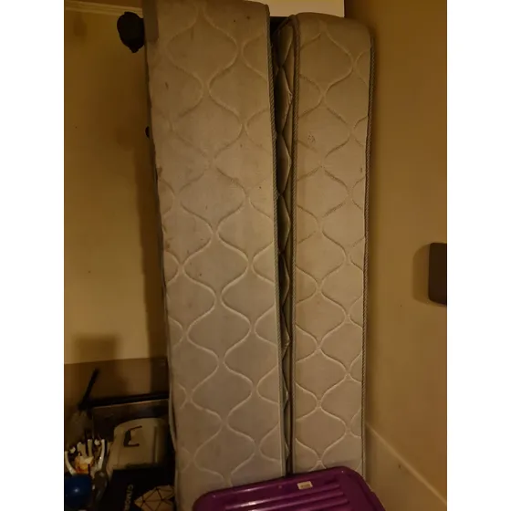 Vendo Cama 1.5 Con Base Y Colchon