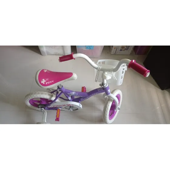 Bicicleta De Niña Con Cesta Y Sus Rueditas Como Nueva!!