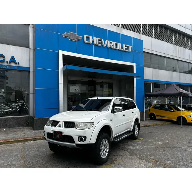 Mitsubishi Montero Automatico