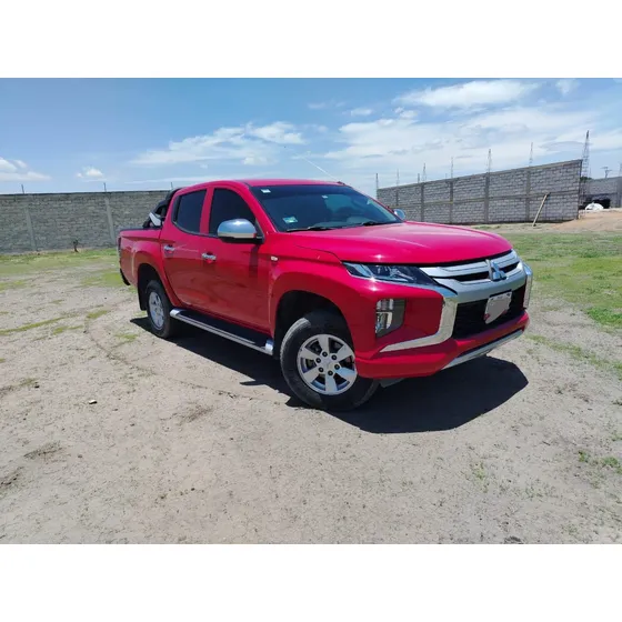 Mitsubishi L200 2.4 Cd Glx 4x2 Mt