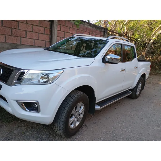 Nissan Np300 Frontier 2.5 Le Aa Mt