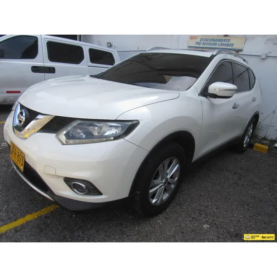 Nissan X-trail 2.5 Advance
