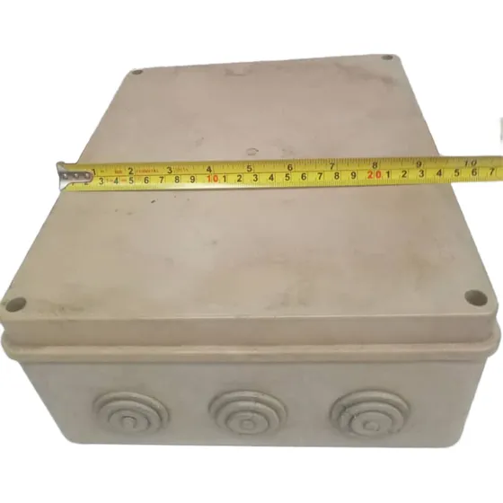 Caja Plást. Paso Nema Ip55 Intemperie 30 X 25 X 12 Cm Usada