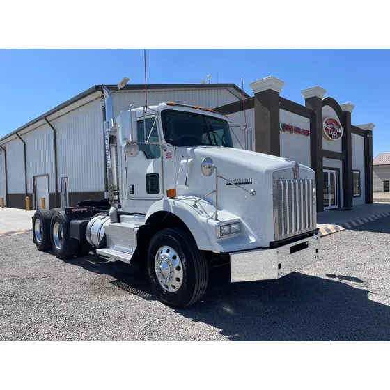 Kenworth T800 Daycab Año 2013