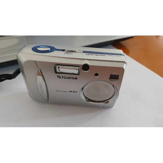 Camera Digital Fujifilm Finepix A303