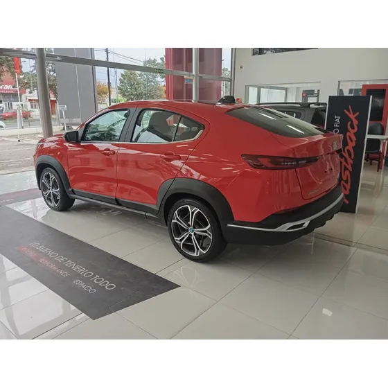Fiat Fastback 1.3 T270 At6