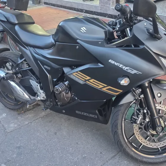 Suzuki Gixxer 250 Sf