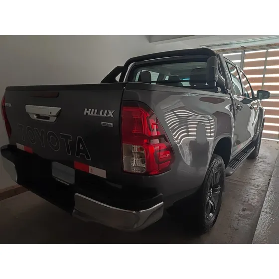 Toyota Hilux Sr 4x2 D/c 2gd M/t Sr