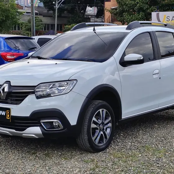 Renault Stepway 2023 1.6 Intense Automática