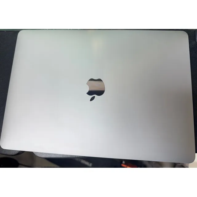 Apple. Macbook Pro M1. 256gb. 8ram. A2338