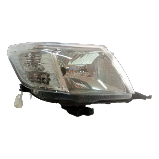 Faro Delantero Toyota Hilux 2012 - 2018