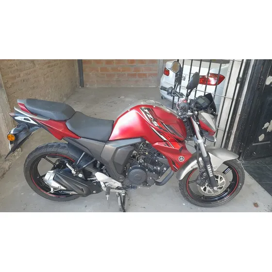 Yamaha 150 Fz.