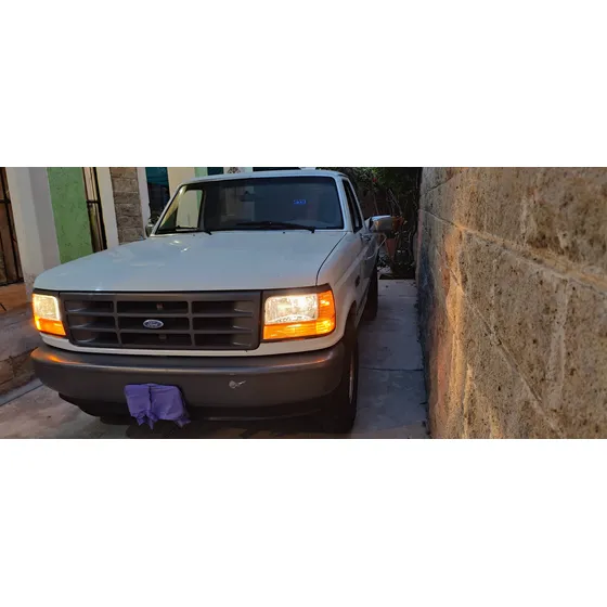 Ford F-250 4.6 Xl V8 Mt