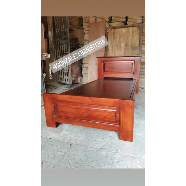 Cama De Niños En Madera Pequeña