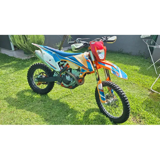 Exc F 350 Six Day