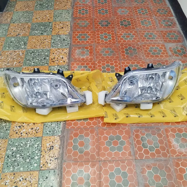 Faros Delanteros Mercedes Sprinter 313/413 (der - Izq)