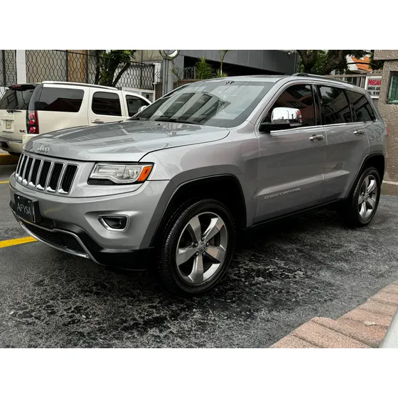 Jeep Grand Cherokee 5.7 Limited Lujo 4x2 Mt