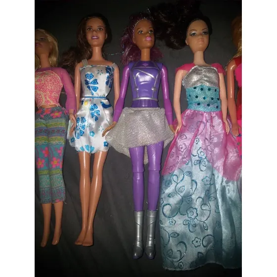Combo De 5 Barbies Muñecas Usadas En Buen Estado