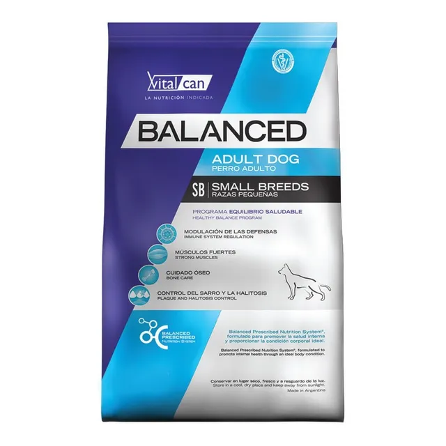 Alimento Vitalcan Balanced Adult Dog para perro adulto de raza pequeña sabor mix de 7.5 kg