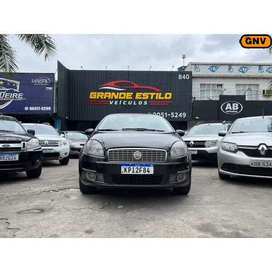 Fiat Linea 1.8 Essence 16v Flex 4p Automatizado