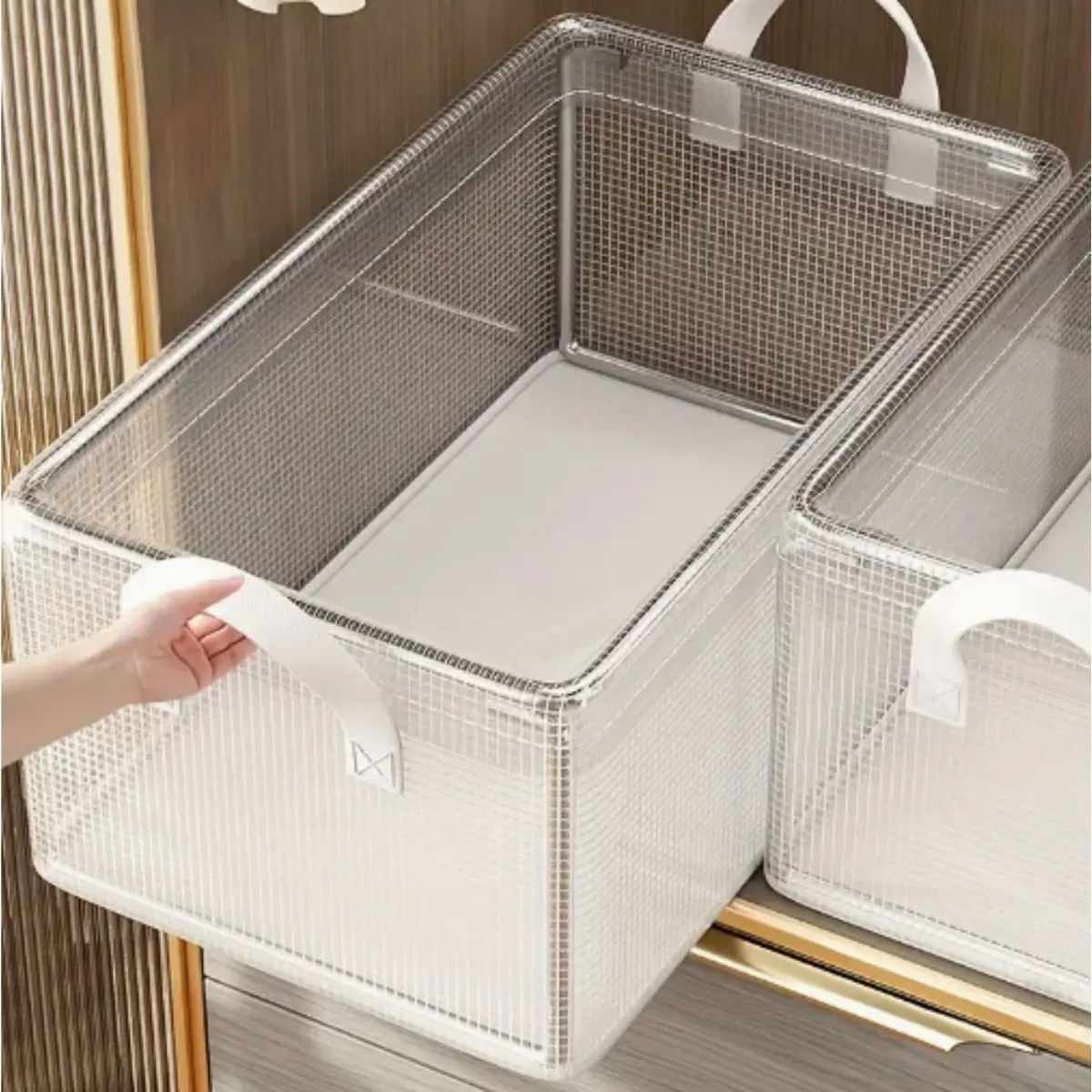 Cesto transparente reforcado para roupas