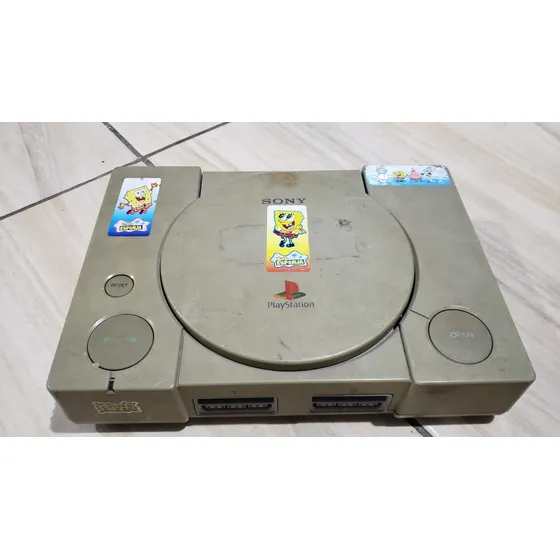 Playstation 1 Fat Só O Aparelho. O Leitor Não Leu Os Jogos. Tá Com Defeito. 313.  M36