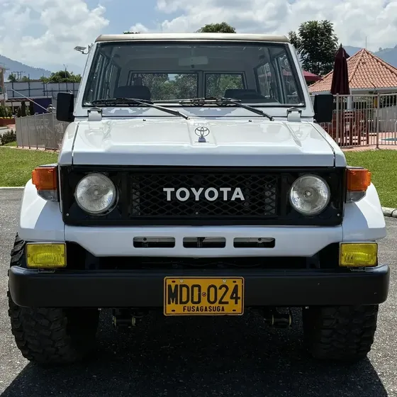 Toyota Land Cruiser 1992 4.0 Fj73