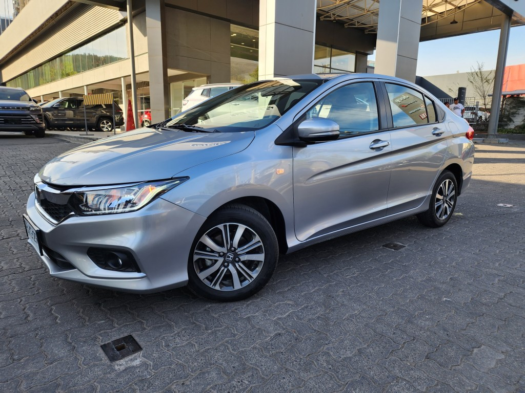 Honda City 1.5 Lx Llantas Mt 4p