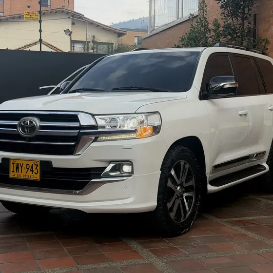 Toyota Land Cruiser 2017 4.5 Imperial Fl Lc200