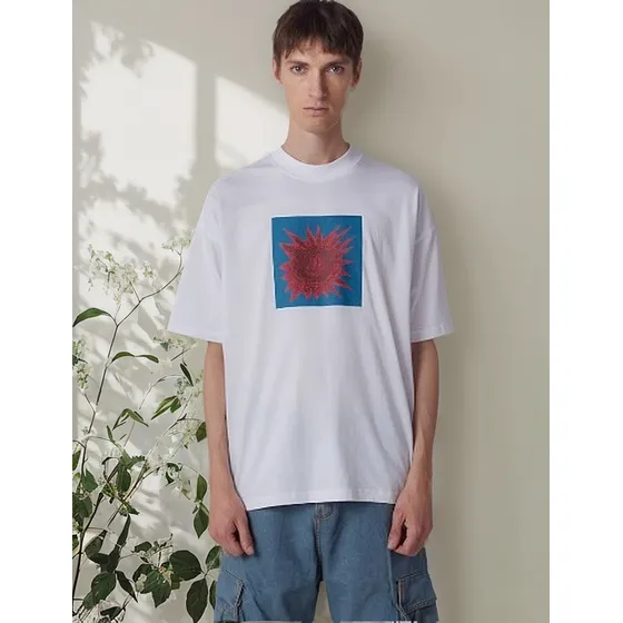 Remera Blanca Boxy Hombre Cubo Midway