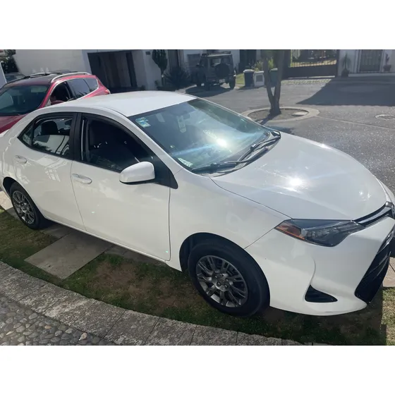 Toyota Corolla 1.8 Base Mt