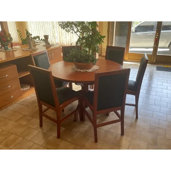 Juego De Comedor Redondo Con 6 Sillas. 
